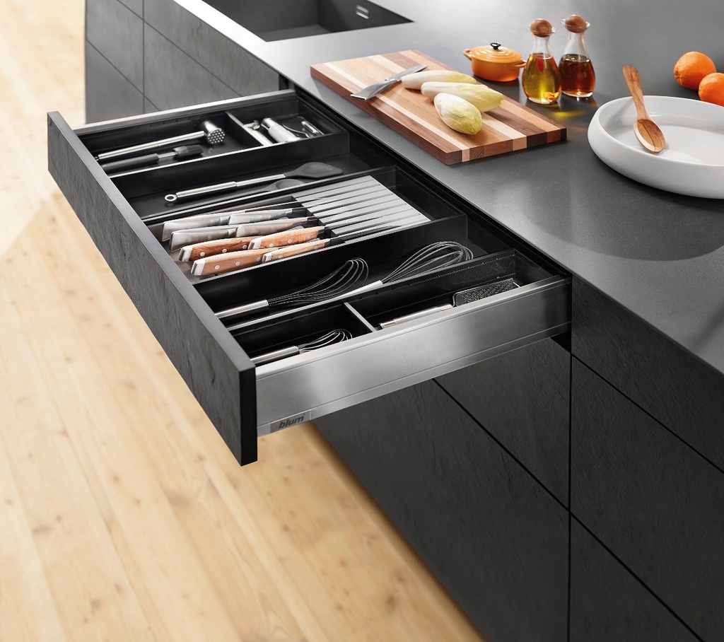 Porta_cuchillos_Blum_AMBIA-LINE_para_organizaci_n_de_cajones_de_cocina_3.jpg