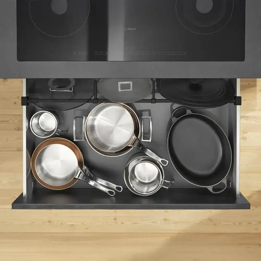 Separador_transversal_AMBIA-LINE_para_caj_n_LEGRABOX_color_negro_carb_n_mate_3.webp