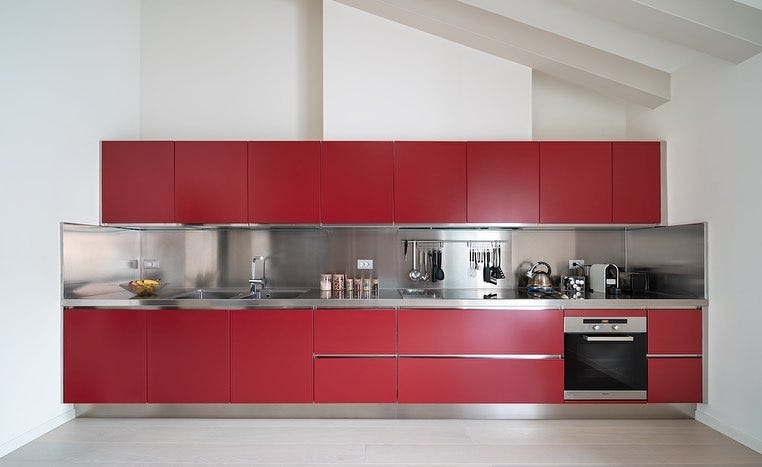 Zoclo_KELLY_para_gabinetes_de_cocina_acabado_aluminio_5.jpg